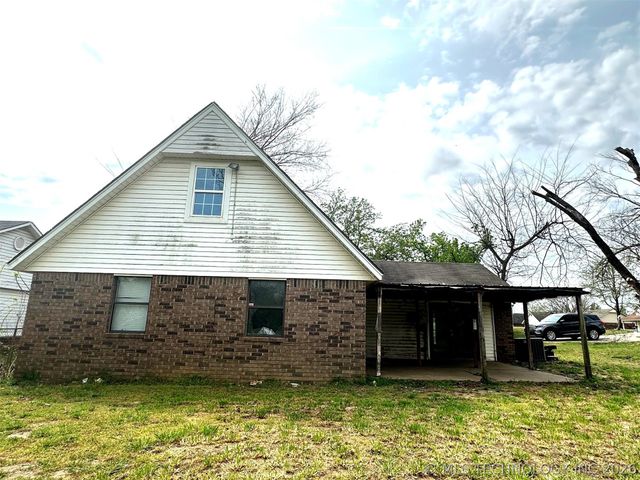 1406 W 13th Street S, Claremore, OK 74017