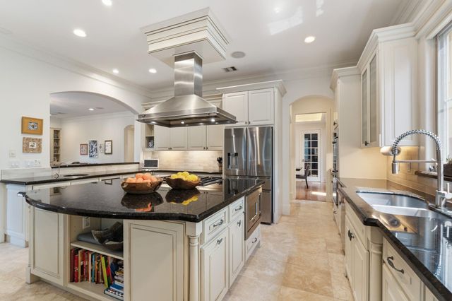 5313 Patrick Henry Street, Bellaire, TX 77401