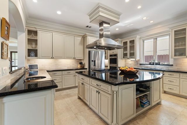 5313 Patrick Henry Street, Bellaire, TX 77401
