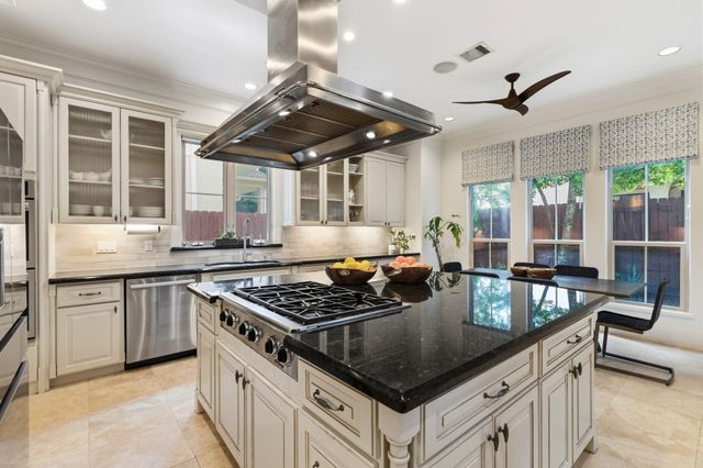 5313 Patrick Henry Street, Bellaire, TX 77401