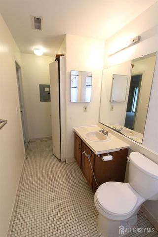 1105 Aspen Drive, Plainsboro, NJ 08536
