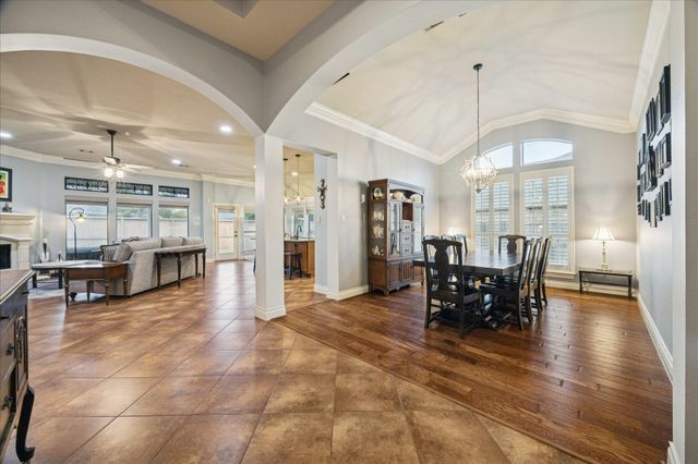 525 Cascade View Court, League City, TX 77573