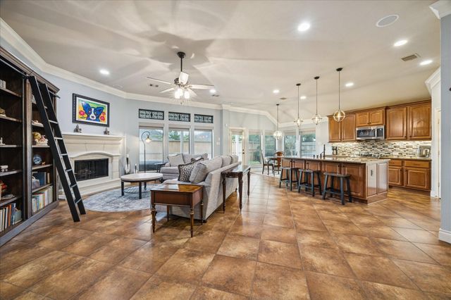 525 Cascade View Court, League City, TX 77573