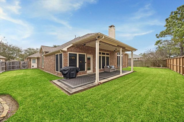 525 Cascade View Court, League City, TX 77573