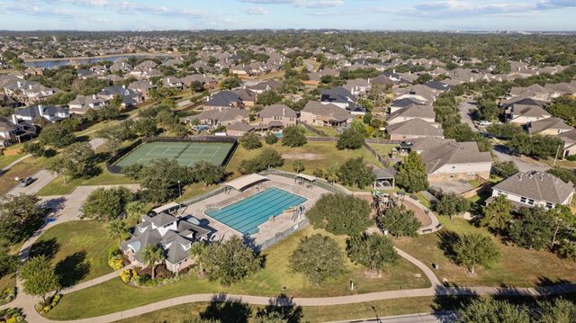 525 Cascade View Court, League City, TX 77573