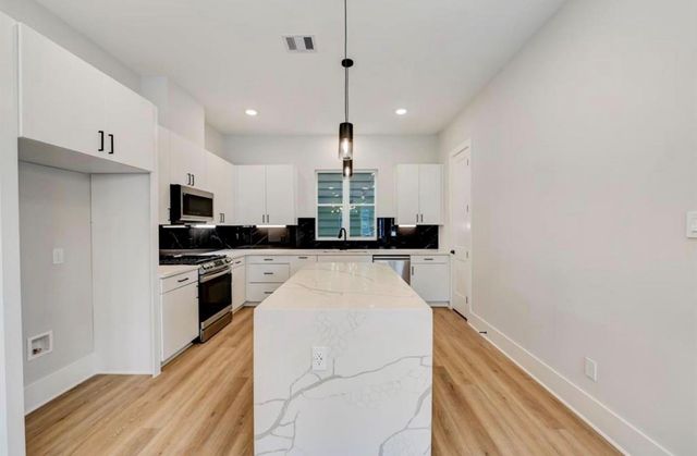 1518 Malvern Street, Houston, TX 77009