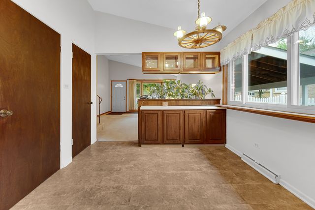 8322 Central Avenue, Morton Grove, IL 60053