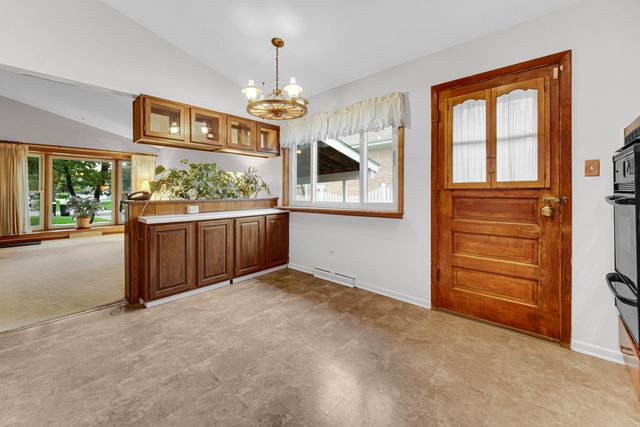 8322 Central Avenue, Morton Grove, IL 60053