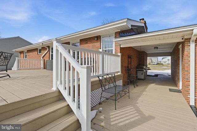 212 MASONS LN SE, Leesburg, VA 20175