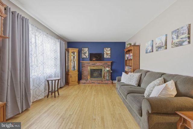 212 MASONS LN SE, Leesburg, VA 20175