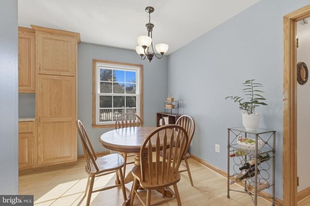 212 MASONS LN SE, Leesburg, VA 20175