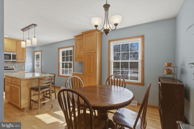 212 MASONS LN SE, Leesburg, VA 20175