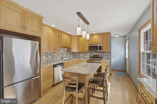 212 MASONS LN SE, Leesburg, VA 20175