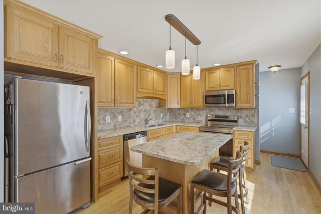 212 MASONS LN SE, Leesburg, VA 20175