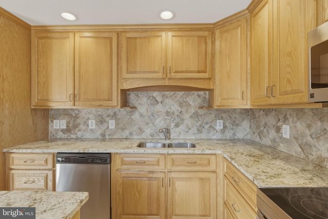 212 MASONS LN SE, Leesburg, VA 20175