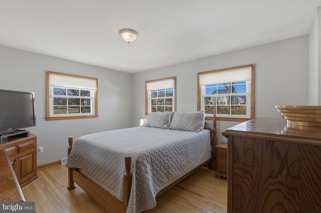 212 MASONS LN SE, Leesburg, VA 20175