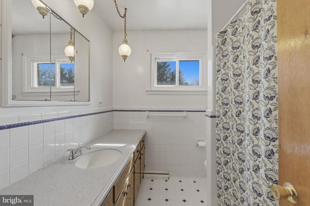 212 MASONS LN SE, Leesburg, VA 20175