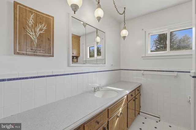 212 MASONS LN SE, Leesburg, VA 20175