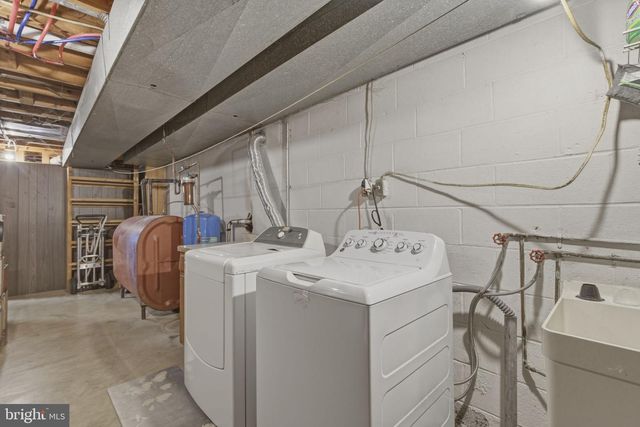 212 MASONS LN SE, Leesburg, VA 20175