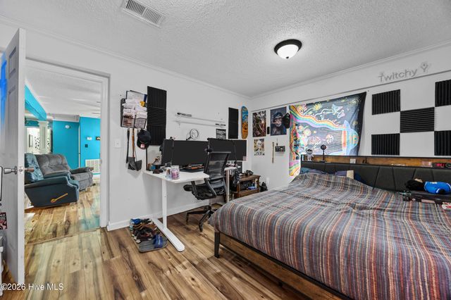 616 S Orange Street, Wallace, NC 28466