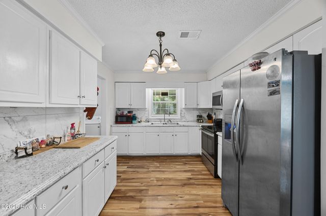 616 S Orange Street, Wallace, NC 28466