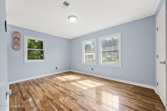 616 S Orange Street, Wallace, NC 28466