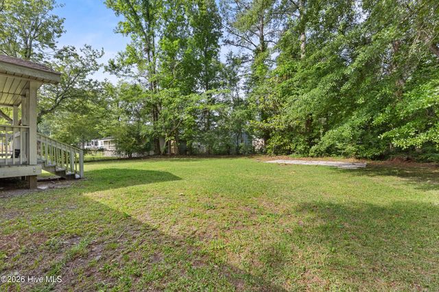 616 S Orange Street, Wallace, NC 28466