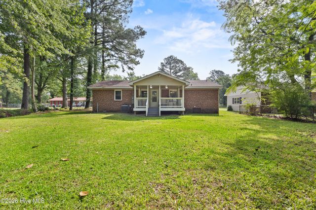616 S Orange Street, Wallace, NC 28466