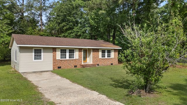 616 S Orange Street, Wallace, NC 28466