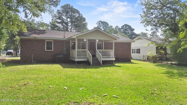 616 S Orange Street, Wallace, NC 28466