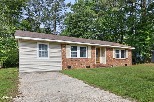 616 S Orange Street, Wallace, NC 28466