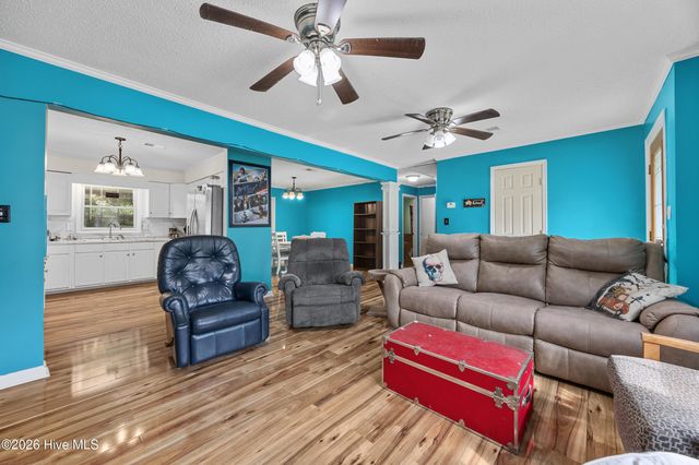 616 S Orange Street, Wallace, NC 28466