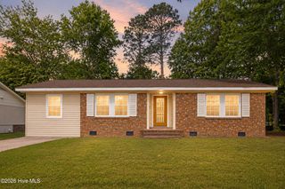 616 S Orange Street, Wallace, NC 28466