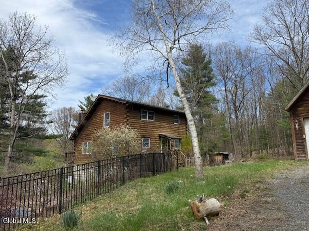 516 Mashodack Road, Nassau, NY 12123