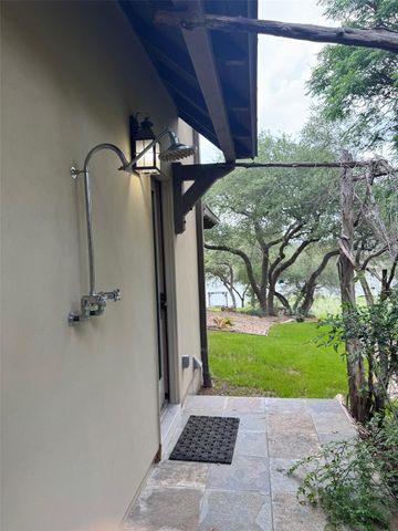 24736 Travis Lakeside CV, Spicewood, TX 78669