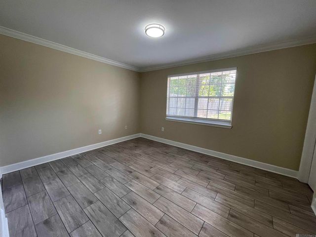 331 E Bolivar Dr, Baton Rouge, LA 70819