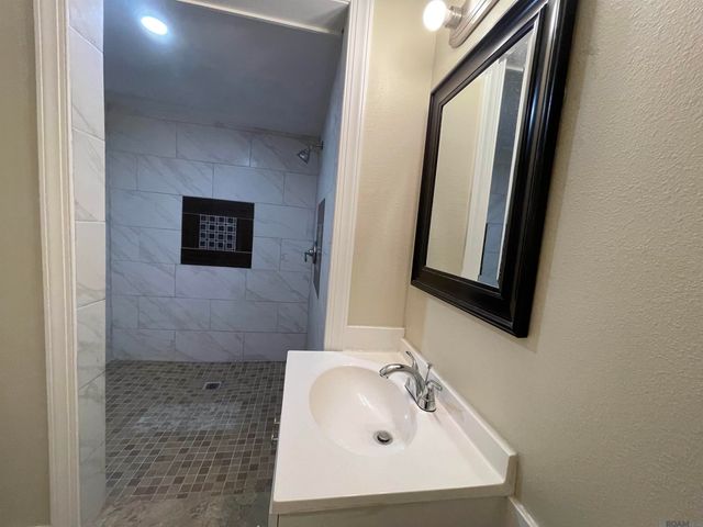 331 E Bolivar Dr, Baton Rouge, LA 70819