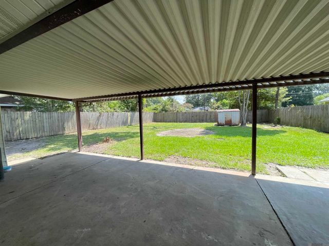 331 E Bolivar Dr, Baton Rouge, LA 70819