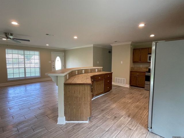 331 E Bolivar Dr, Baton Rouge, LA 70819