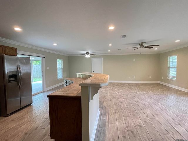 331 E Bolivar Dr, Baton Rouge, LA 70819