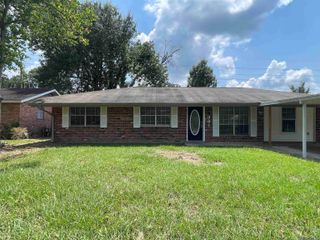 331 E Bolivar Dr, Baton Rouge, LA 70819