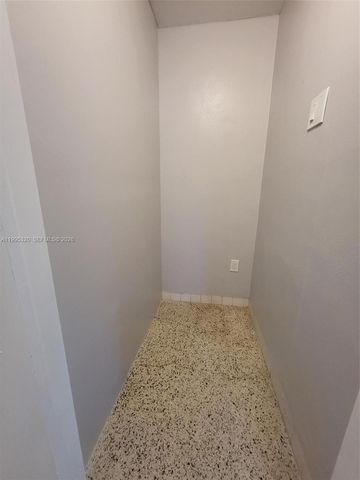 200 SE 3rd St 2, Dania Beach, FL 33004