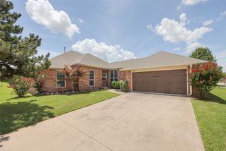 304 Coldbrook Circle, Edmond, OK 73003