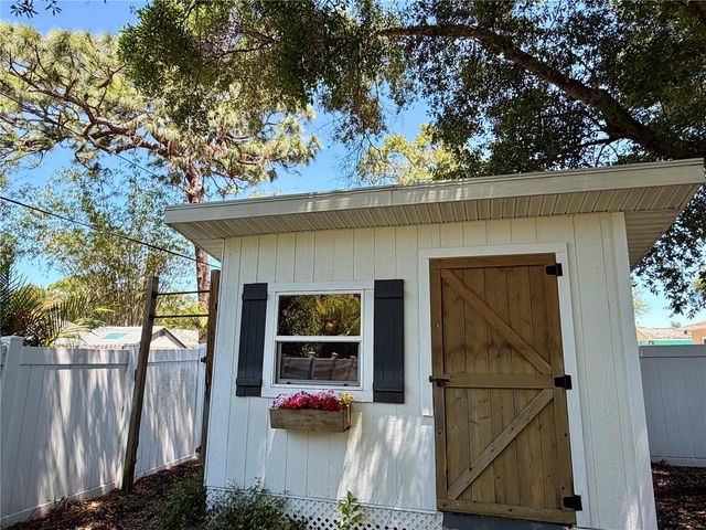 3924 17TH STREET N, St Petersburg, FL 33714