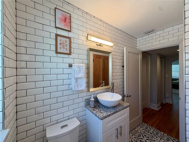 3924 17TH STREET N, St Petersburg, FL 33714
