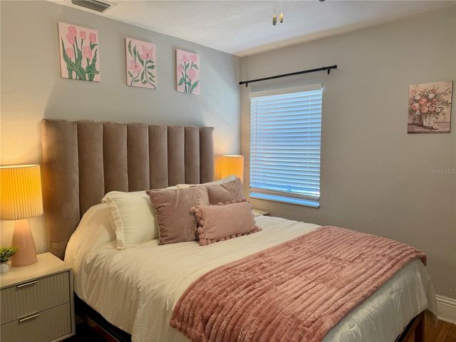 3924 17TH STREET N, St Petersburg, FL 33714