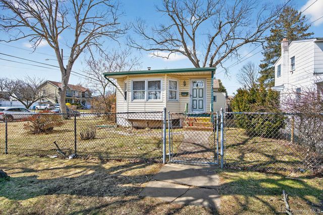 2003 Park Avenue, East Meadow, NY 11554