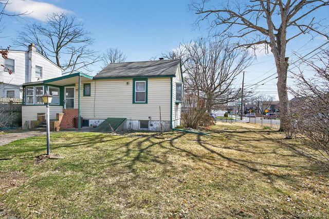 2003 Park Avenue, East Meadow, NY 11554