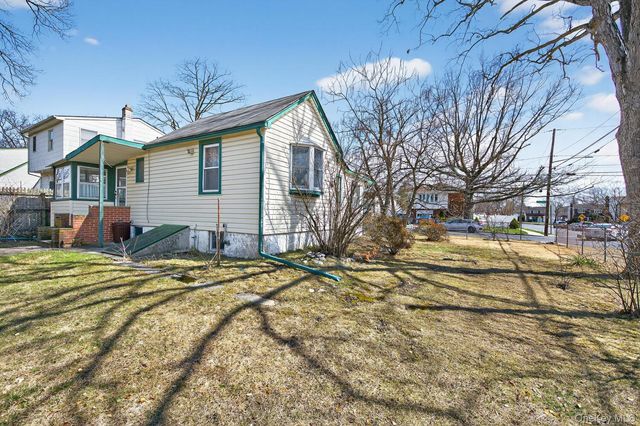 2003 Park Avenue, East Meadow, NY 11554