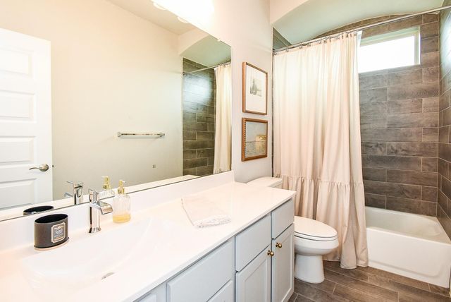 3426 Majestic Pine Lane, Rosenberg, TX 77471